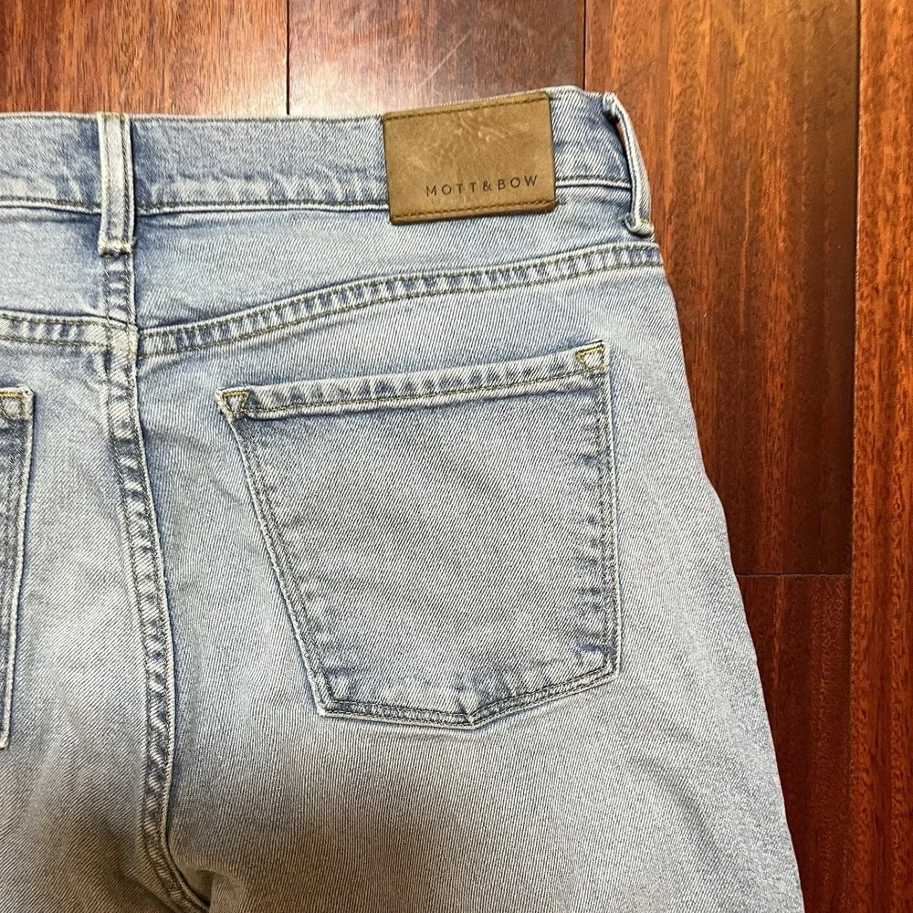 Mott & Bow Jeans Mens 33x34 TRUE TO SIZE Blue Light Wash Slim Stretch Grunge